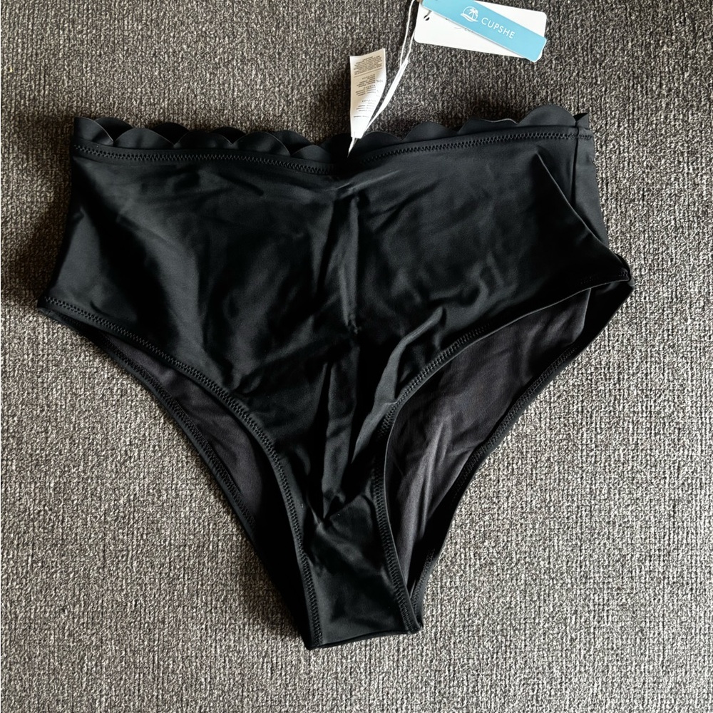 Cupshe Black Scalloped High Waisted Bikini Bottoms - NWT